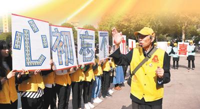 16区在行动|东丽区区长李春:发挥好“链主”企业作用 促进科创绿谷都市新区建设 扫码阅读手机版